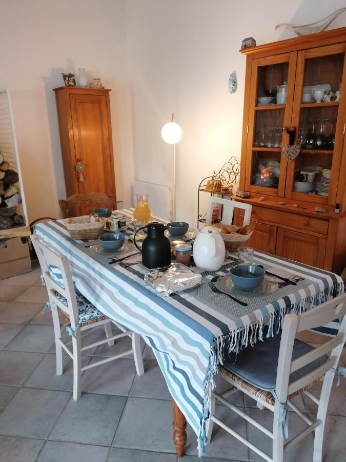 Chambre D'Hotes Esprit De Famille Landreville Екстер'єр фото
